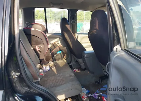 2007 Jeep Liberty Sport z USA, uszkodzony, nr VIN 1J4GK48K87W507350